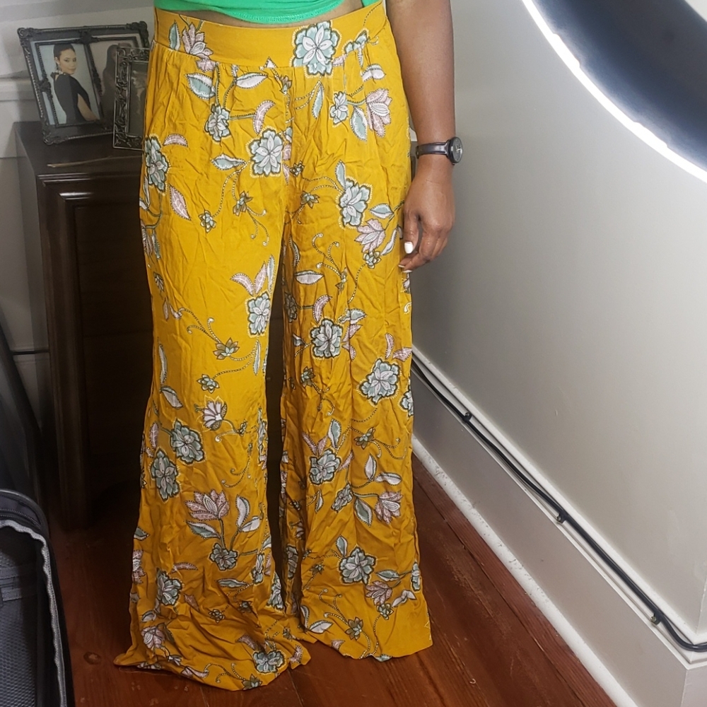 Wide leg pants